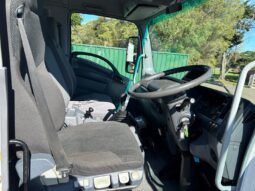 2009 Isuzu FRR600 Service Truck full