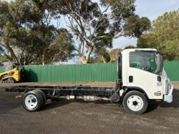 10/2013 Isuzu NQR450 Cab Chassis full