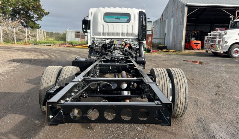 10/2013 Isuzu NQR450 Cab Chassis full