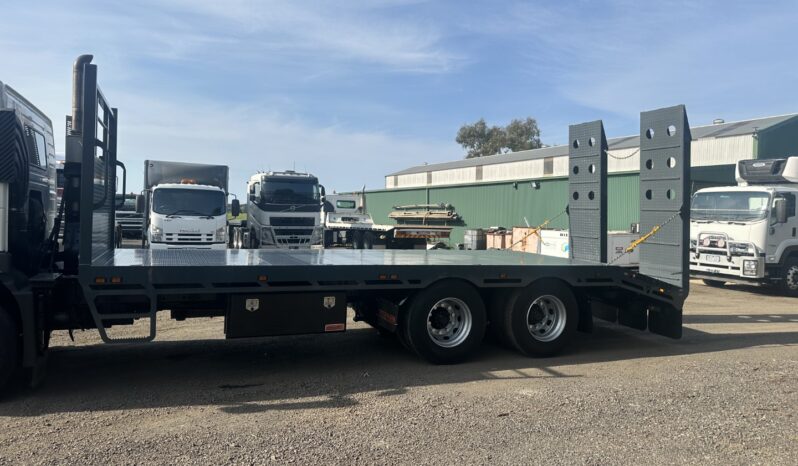 11/2005 Volvo FM9 Beavertail full