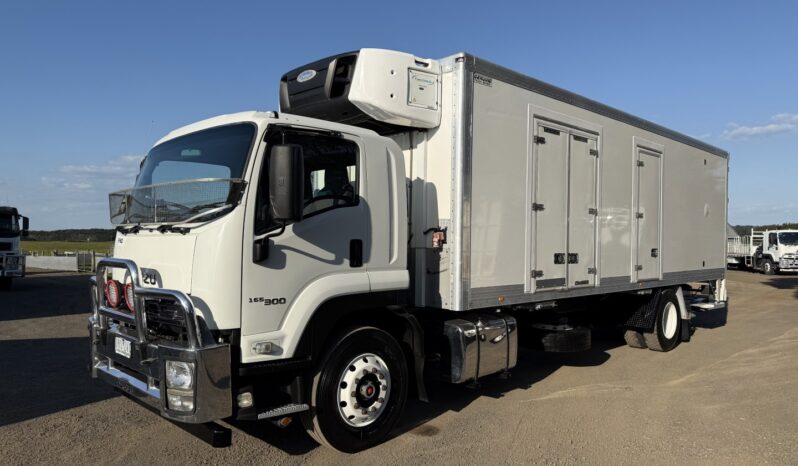 05/2017 Isuzu FVD1000 Fridge/Freezer Truck full