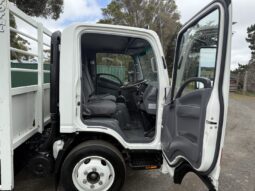 04/2008 Isuzu NQR450 Tray & Tailgate Lifters full