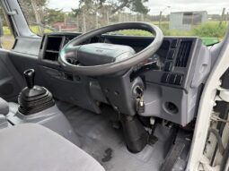 04/2008 Isuzu NQR450 Tray & Tailgate Lifters full