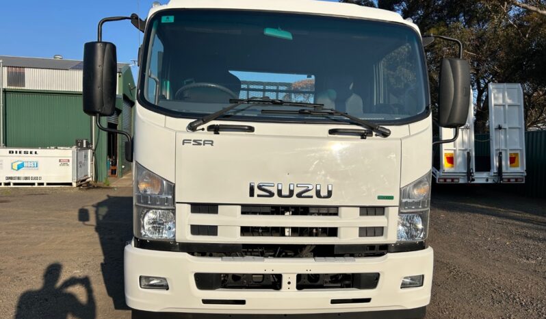 04/2014 Isuzu FSR 700/850 Beavertail full