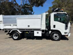 01/2014 Isuzu NPR 300 Tipper