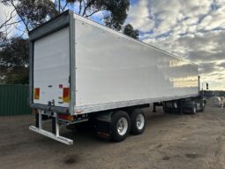 10/2006 Maxitrans ST2 Tandem Refrigerated Trailer full