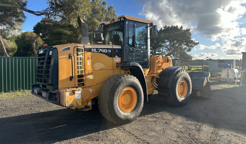 2012 Hyundai HL740-9 Wheel Loader full